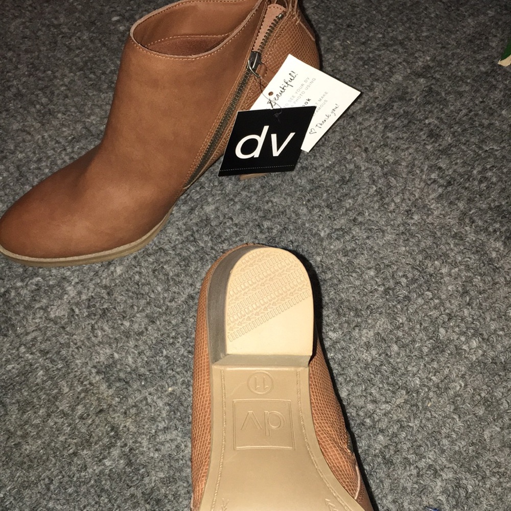 Boots never worn - Picture 4 of 4